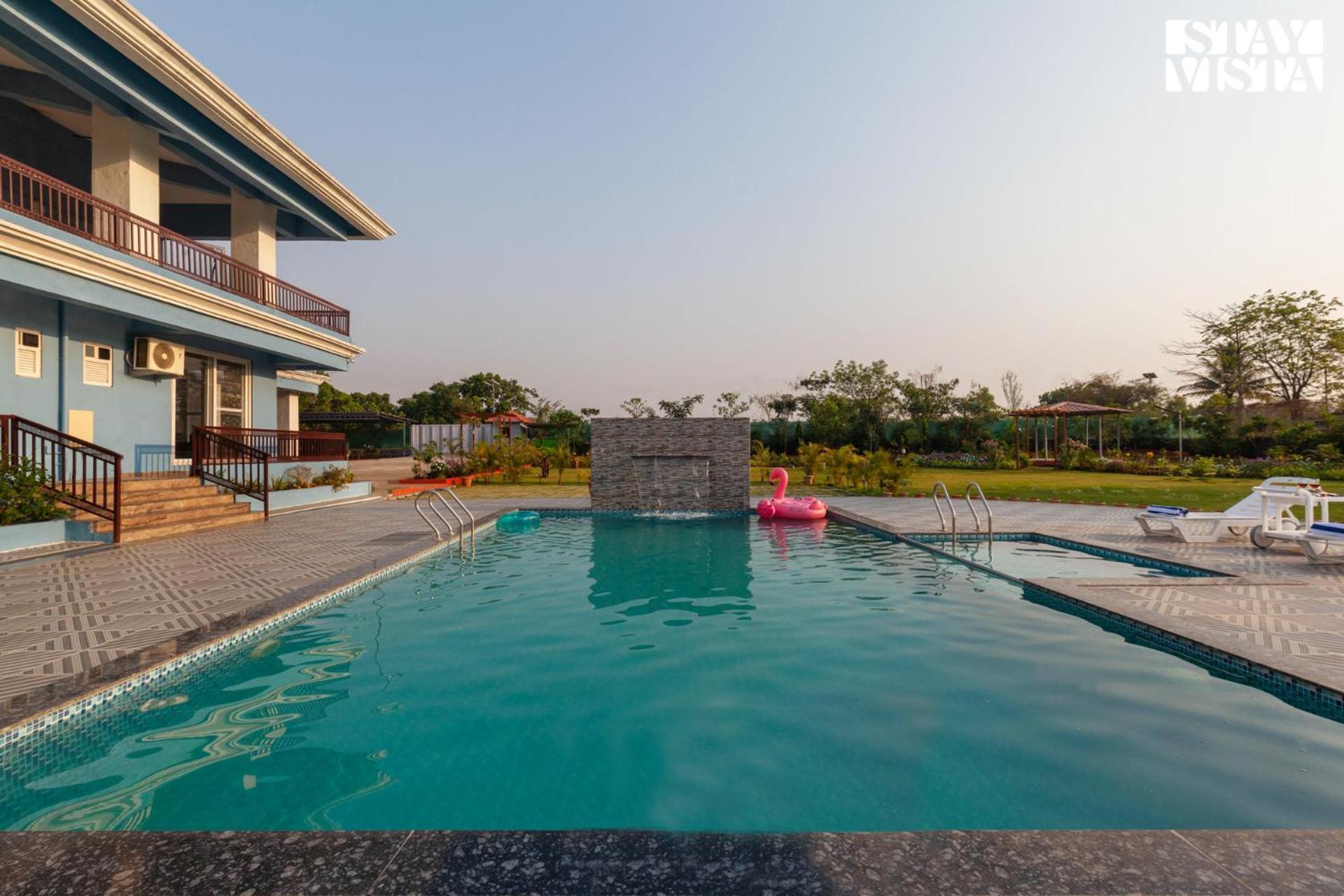 Stayvista'S Hillside Meadows - Mountainside Retreat With Farm View, Pool & Deck, Lawn & Gazebo Chinchavli Екстериор снимка