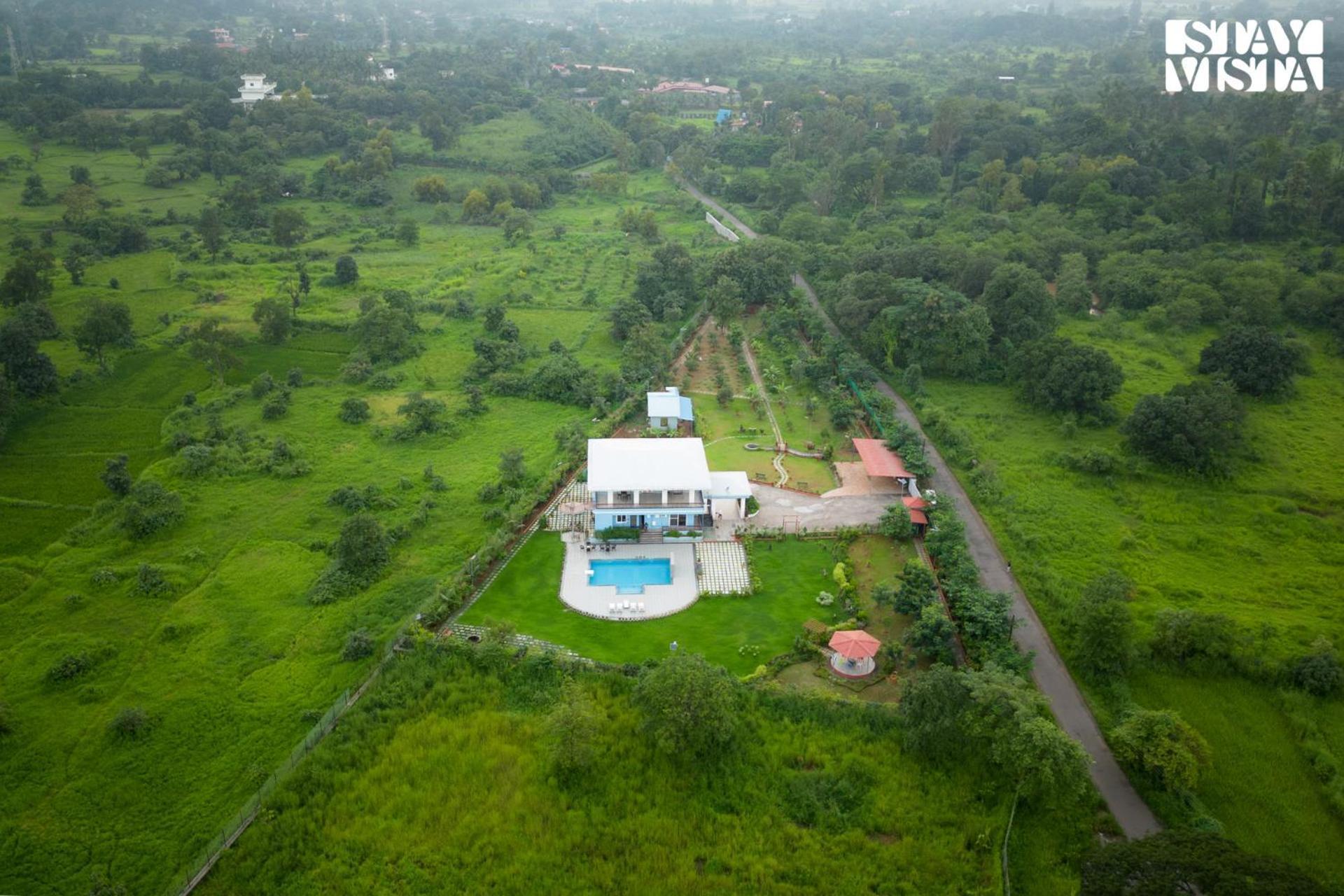 Stayvista'S Hillside Meadows - Mountainside Retreat With Farm View, Pool & Deck, Lawn & Gazebo Chinchavli Екстериор снимка
