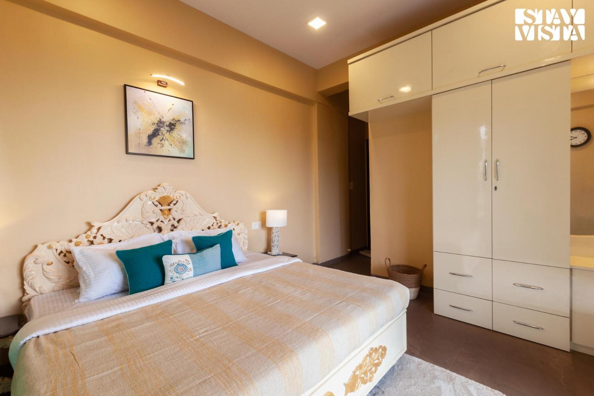 Stayvista'S Hillside Meadows - Mountainside Retreat With Farm View, Pool & Deck, Lawn & Gazebo Chinchavli Екстериор снимка